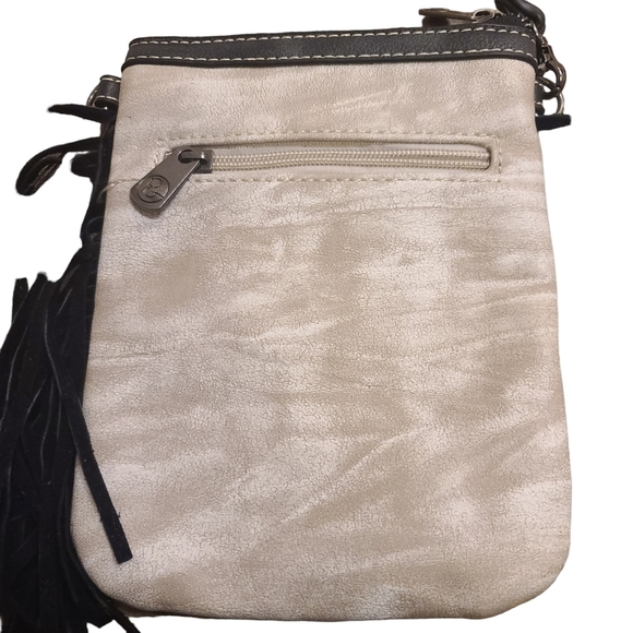 P&G Collection Crossbody Bag with Floral & Fringe NWT boho Western Cowgirl - Picture 5 of 7